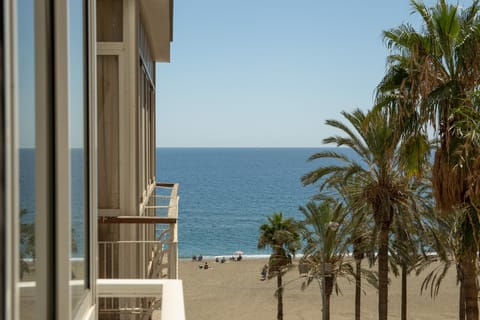 Day, Natural landscape, View (from property/room), Balcony/Terrace, Beach, Sea view, sunbed