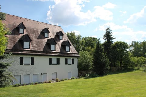 Property building, Day