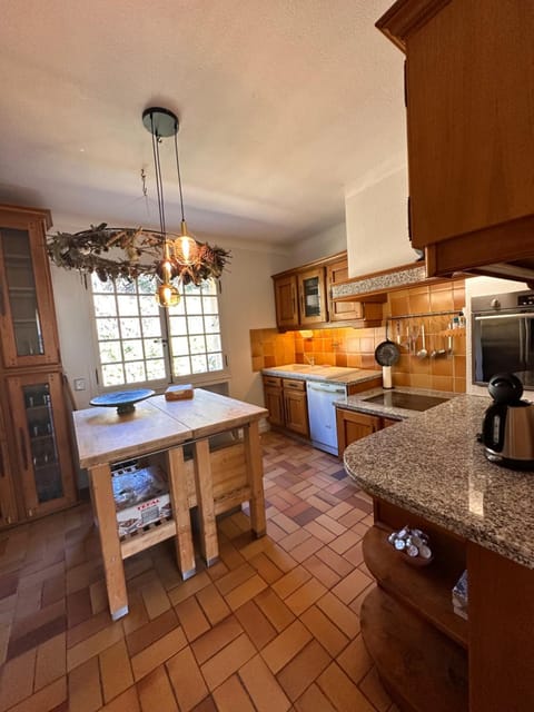 Coffee/tea facilities, Kitchen or kitchenette