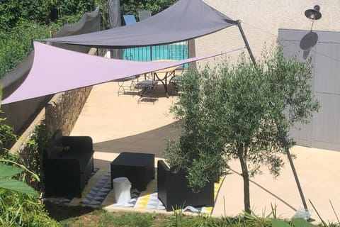 Villa Provence climatisée, jardin, piscine privée chauffée, Wifi Villa in Provence-Alpes-Côte d'Azur