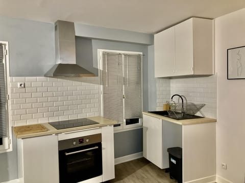 Alex Place's Apartment in Pontoise