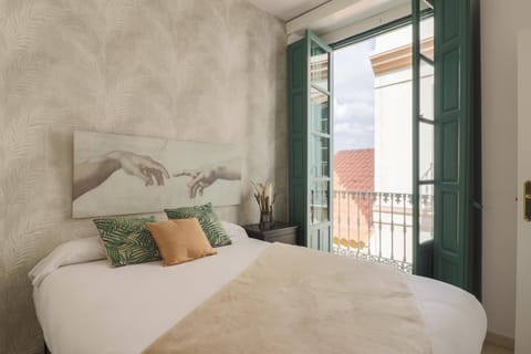 Bed, Balcony/Terrace, Photo of the whole room, Bedroom