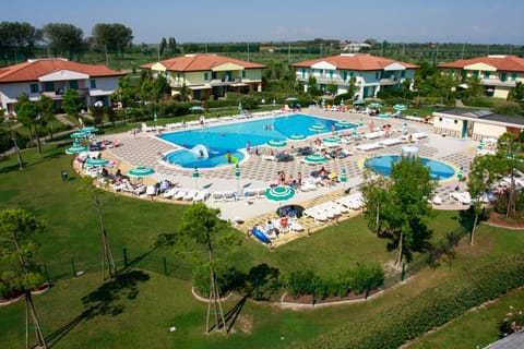 Bird's eye view, Swimming pool