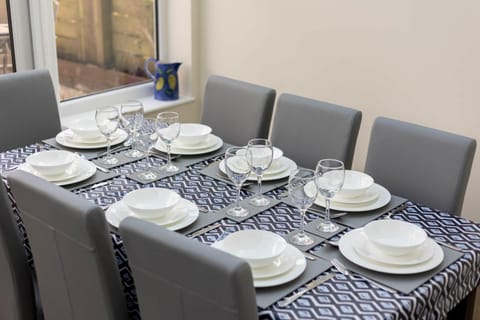 Avalon - Walking Distance to Poole Quay and Town House in Poole