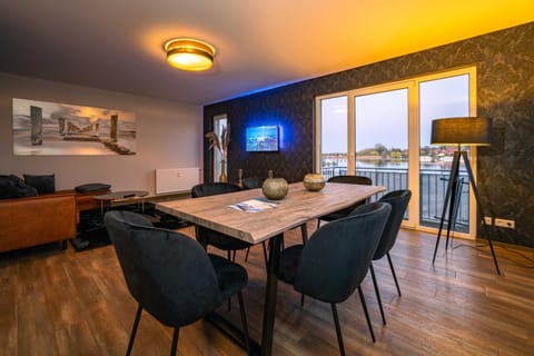 TV and multimedia, View (from property/room), View (from property/room), Living room, Dining area, Lake view, Lake view