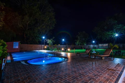 Swimming pool