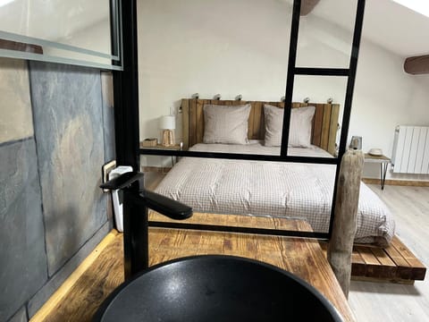 Duplex lumineux sur gde TERRASSE, BALNEO double, parking privé, CLIM, local vélos Apartment in Provence-Alpes-Côte d'Azur