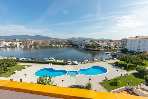 Property building, Pool view, Sea view, Swimming pool