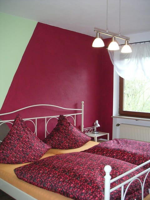 Bed, Garden, Photo of the whole room, Bedroom