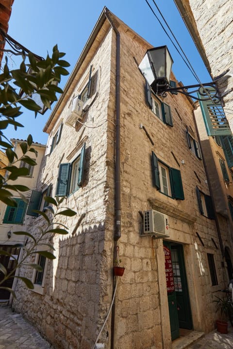 Old Town Casa Dameo Apartments Apartment in Kotor