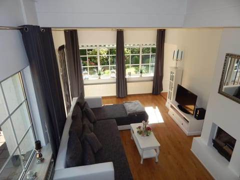 Traumhaftes-freistehendes-Ferienhaus-an-der-See-Strand-Yachthafen-W-Lan House in Bruinisse