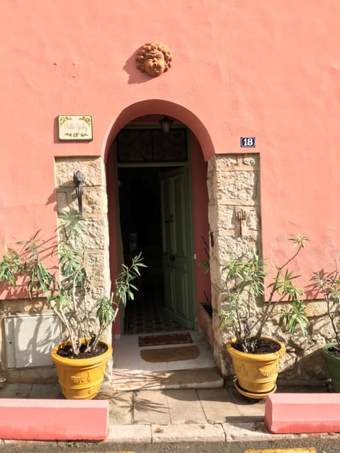 Villa-Gaby villa entière et piscine Villa in Menton