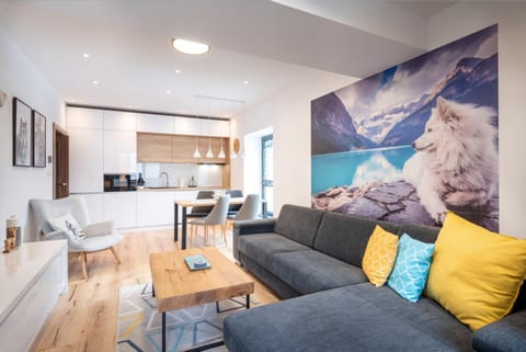 Kitchen or kitchenette, Living room, Dining area