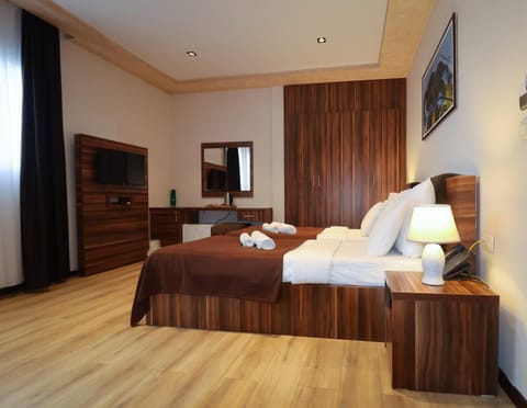 Bed, TV and multimedia, Photo of the whole room, Bedroom, minibar, towels, wardrobe