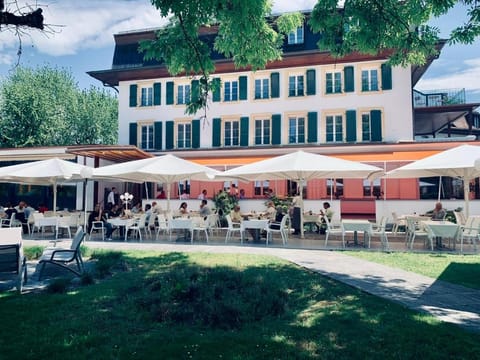 Property building, Patio, Restaurant/places to eat