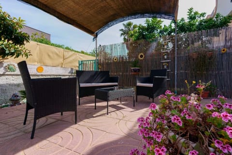 Day, Garden, Seating area, Garden view
