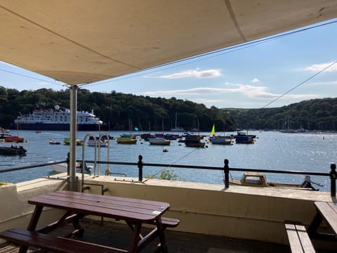 Patio, Restaurant/places to eat, View (from property/room), Balcony/Terrace, River view, Sea view, Breakfast