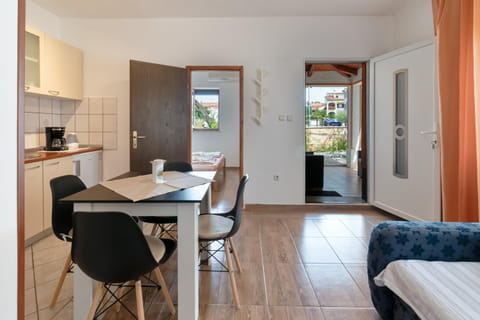 Kitchen or kitchenette, Living room, Seating area