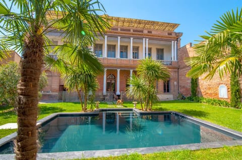 Property building, Swimming pool, Swimming pool