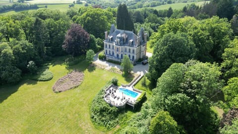 Property building, Day, Natural landscape, Garden, Pool view, Swimming pool