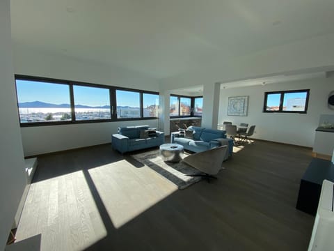 The View Luxury Residence with Pool Apartment in Zadar