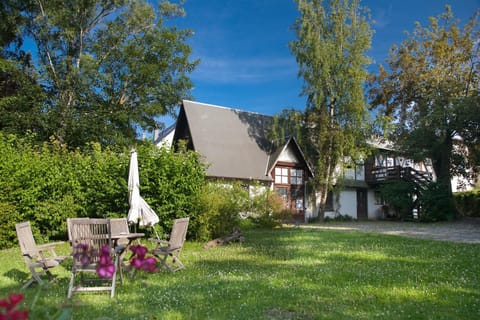 Facade/entrance, Garden