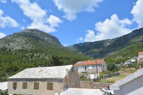 Nearby landmark, Day, Natural landscape, Mountain view