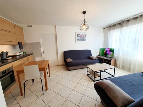 Apart 5 personnes, 1min Gare d'Annemasse, Genève 5km Apartment in Annemasse