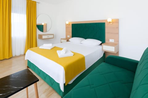 Seating area, Bedroom