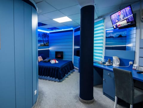 Bed, Photo of the whole room