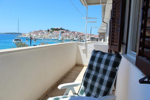 Balcony/Terrace, Seating area, City view, Sea view