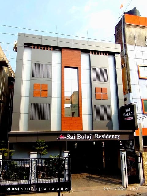 Property building, Day