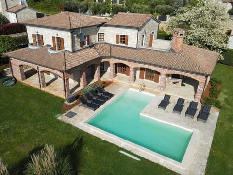 Property building, Day, Garden, Balcony/Terrace, Garden view, Pool view, Swimming pool, sunbed