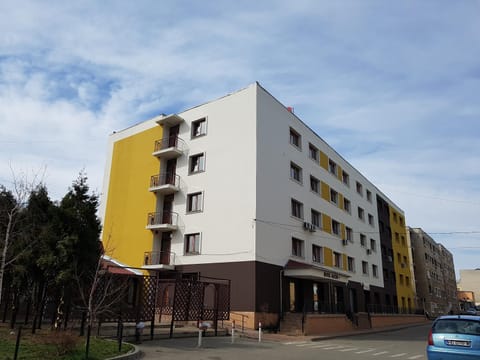 Property building, Facade/entrance, Spring, Day