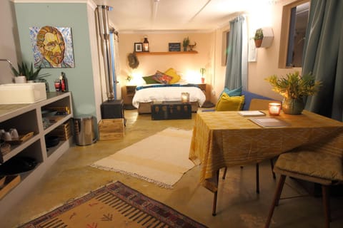 Photo of the whole room, Seating area, Dining area, Bedroom