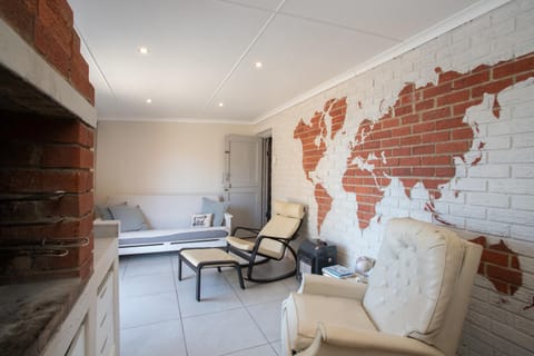 Seating area, flat iron