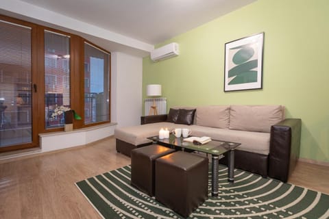 Living room, Seating area, air conditioner