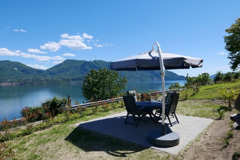 Garden, Balcony/Terrace, Lake view, Mountain view