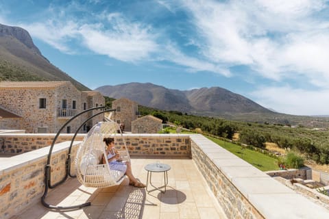 View (from property/room), Balcony/Terrace, Seating area, Mountain view