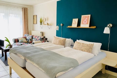 Bed, Photo of the whole room