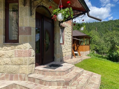 Property building, Spring, Day, Garden