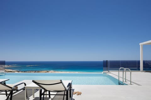 Sea view, Swimming pool
