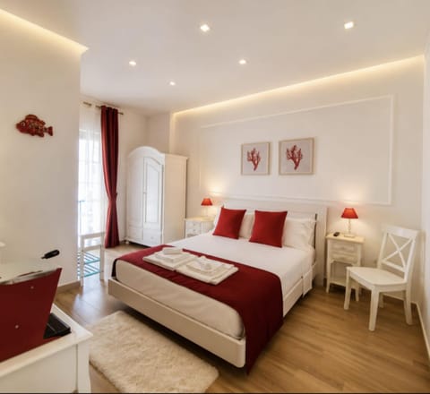 Bed, TV and multimedia, Coffee/tea facilities, Bedroom, ATM, hair dryier, heating, towels, air conditioner