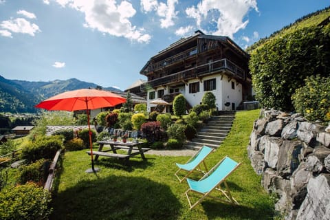 Chalet Debussy - Our elegant farmhouse Chalet in Montriond