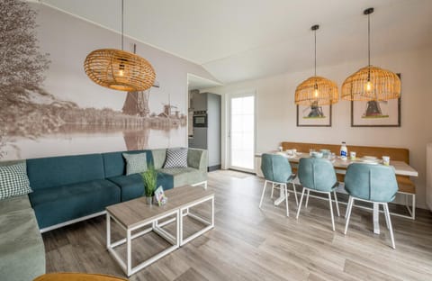 Familie Resort Molenwaard Chalet in South Holland (province)