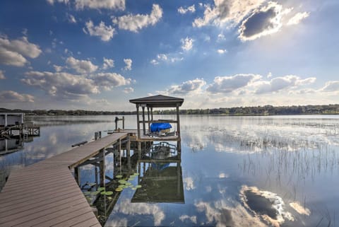 Dog-Friendly Lake Home with Dock about 25 Mi to Disney! House in Clermont