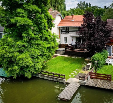 Property building, Garden