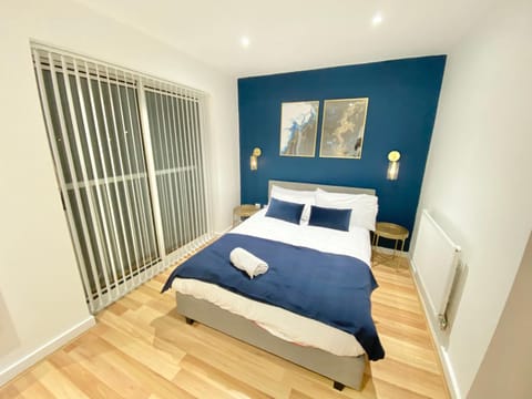 Large 5-Bed city centre townhouse with secure parking House in Salford