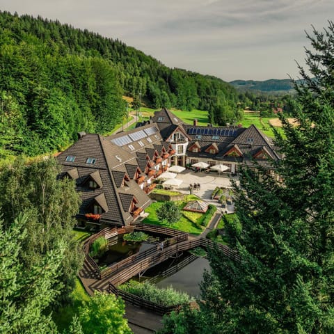 Property building, Bird's eye view, Mountain view