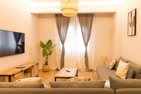 Communal lounge/ TV room, Lounge or bar